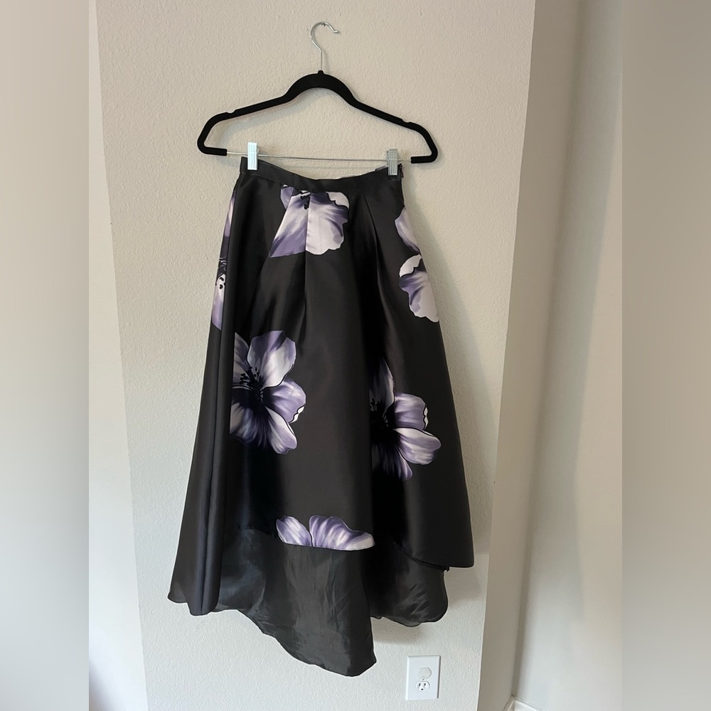 ASOS Jessica Wright Dip Hem Floral Midi Skirt | Size 2 - Picture 3 of 9